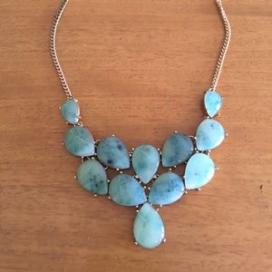 Green Stone Statement Nacklace!
